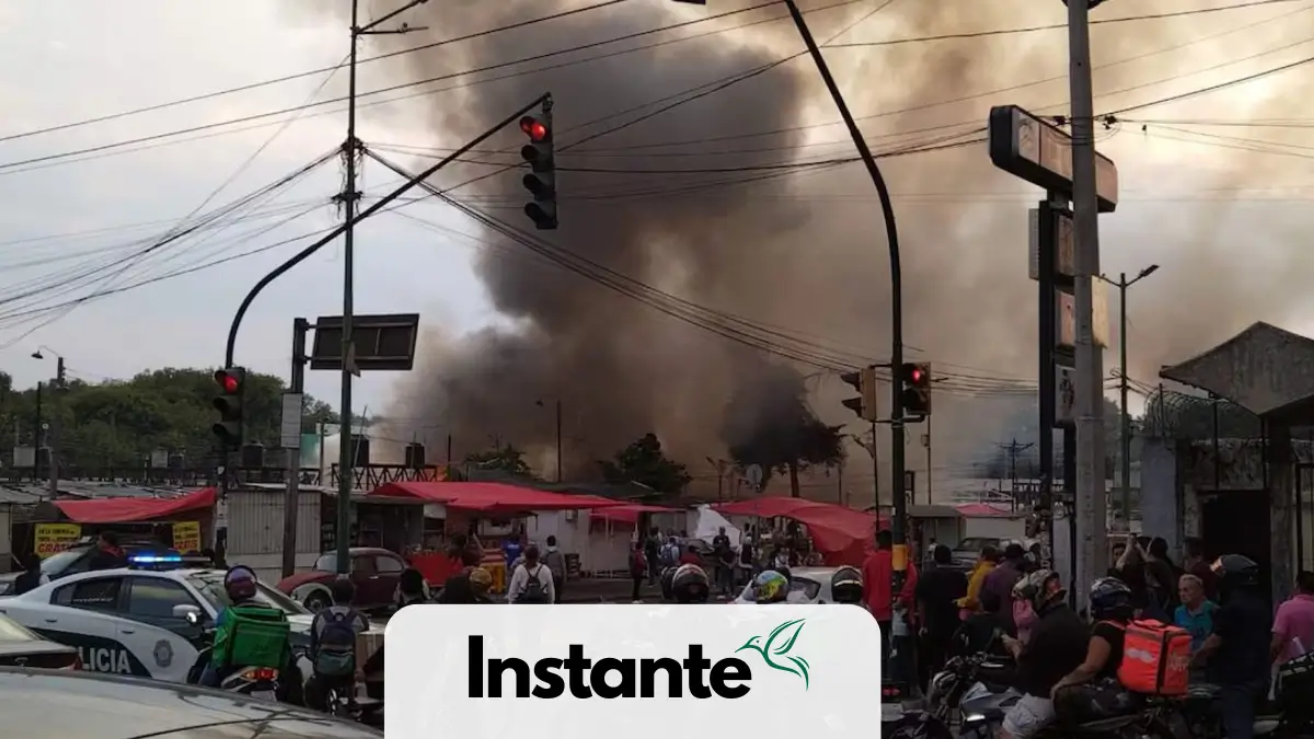 ¡Fuego en Lindavista! Incendio arrasa viviendas y obliga a evacuar a decenas